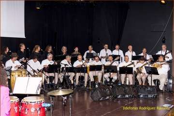 Concierto aniversario de la parranda Medio Jigo P'al Kilo (Foto Ildefonso Rodríguez)